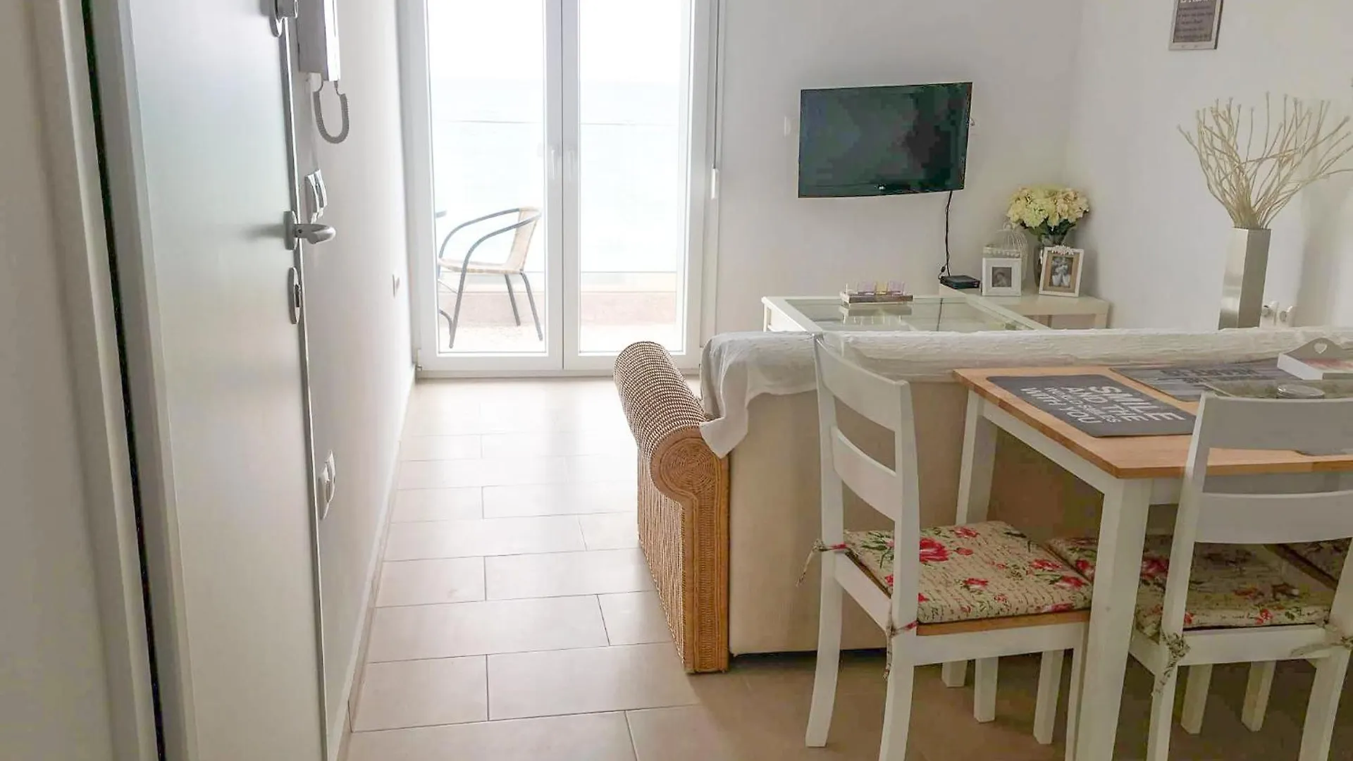 Apartment Helena Neoi Epivates Beach Peraia